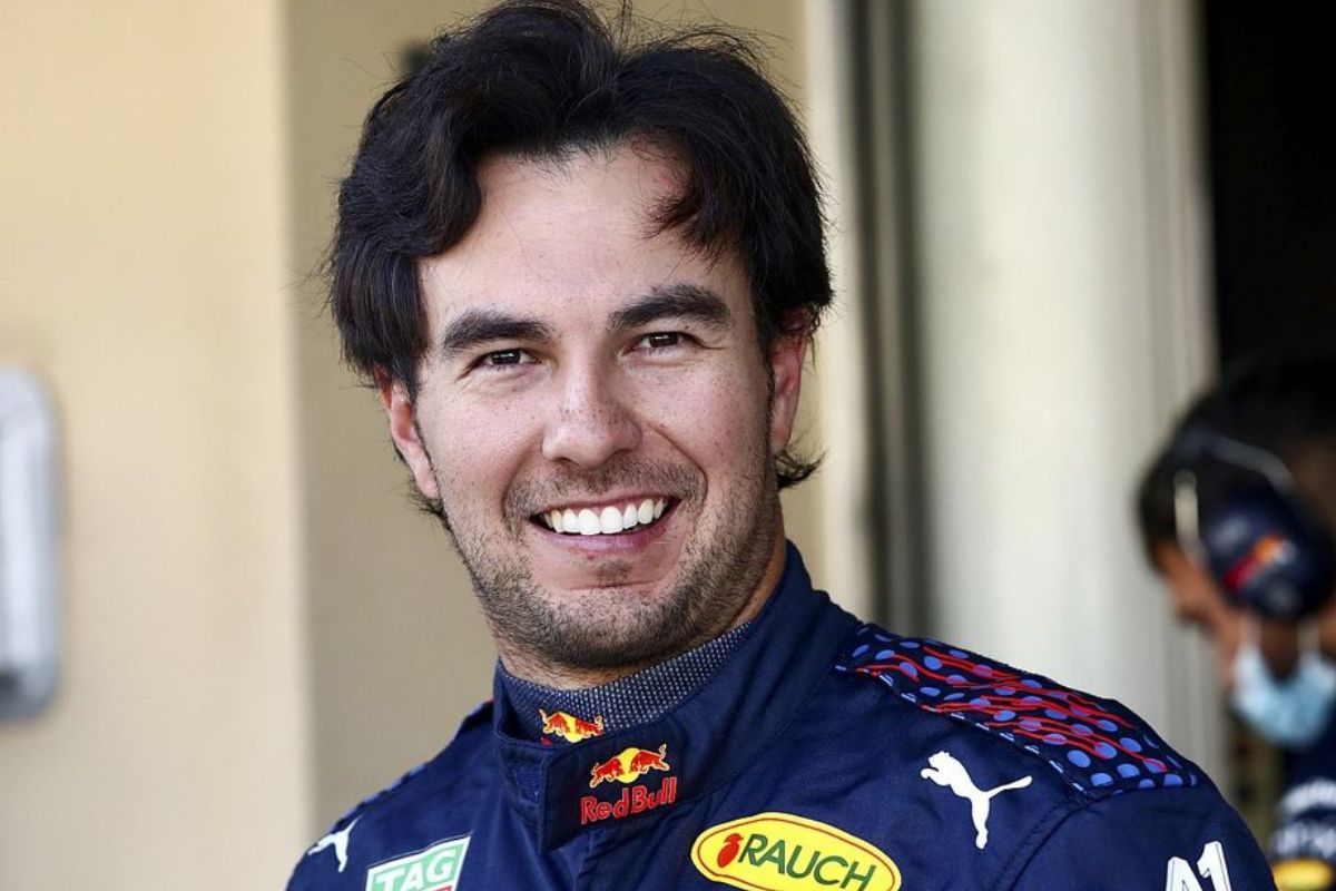 Checo pérez aun no tiene su futuro definido