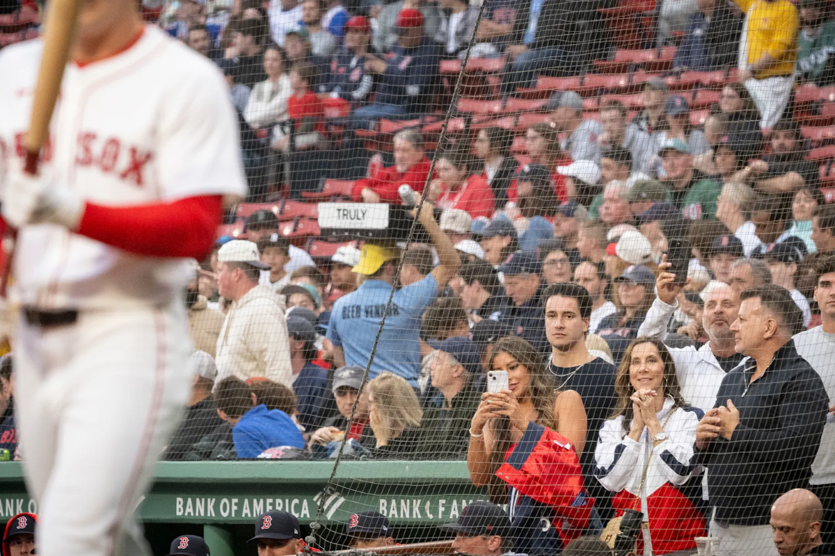 Hermana de roman anthony sufre lamentable acoso de fanáticos
