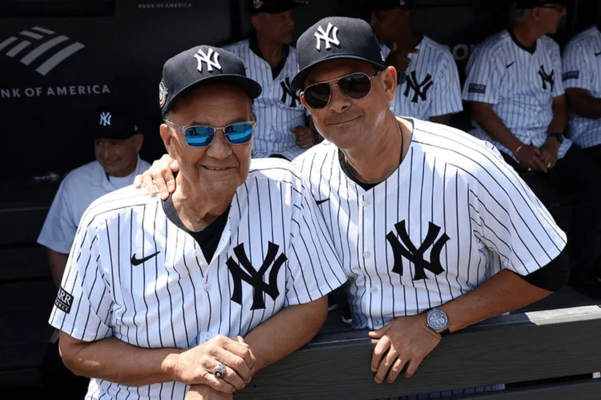 Joe-torre-coah-staff-aaron-boone-yankees-new-york