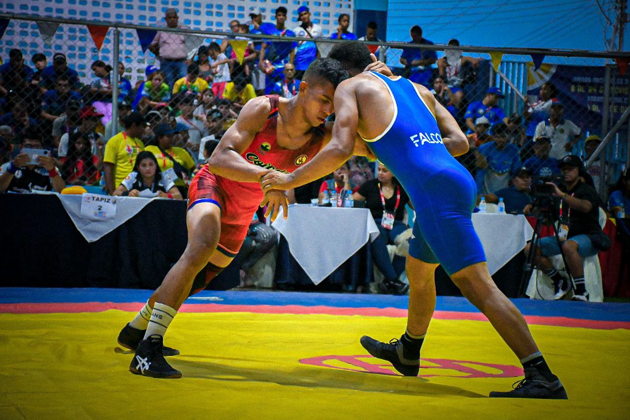 Nacional sub-20 de lucha en Mérida