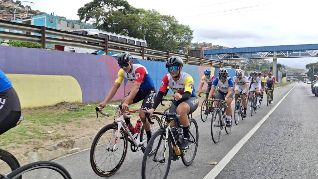 Pedalistas reciben total acompañamiento - Ministerio de Deporte