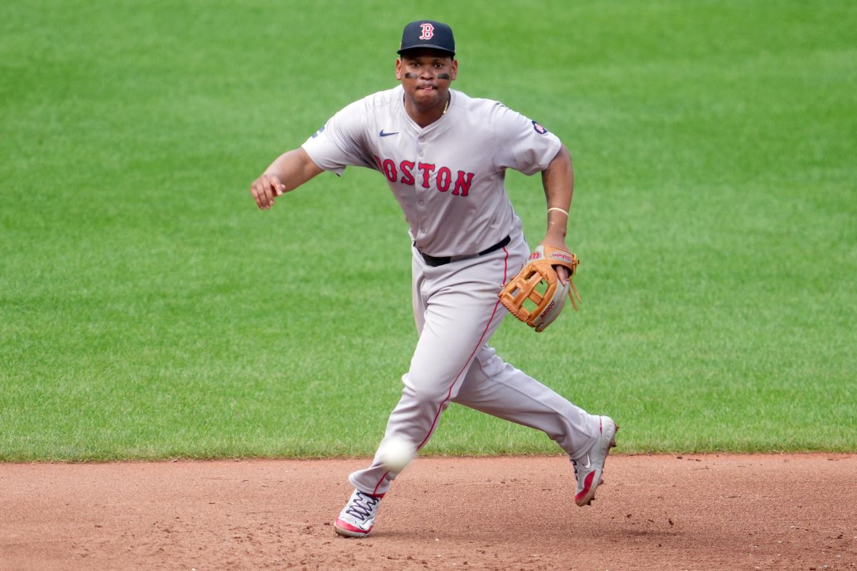 Rafael devers se prepara en una nueva posición