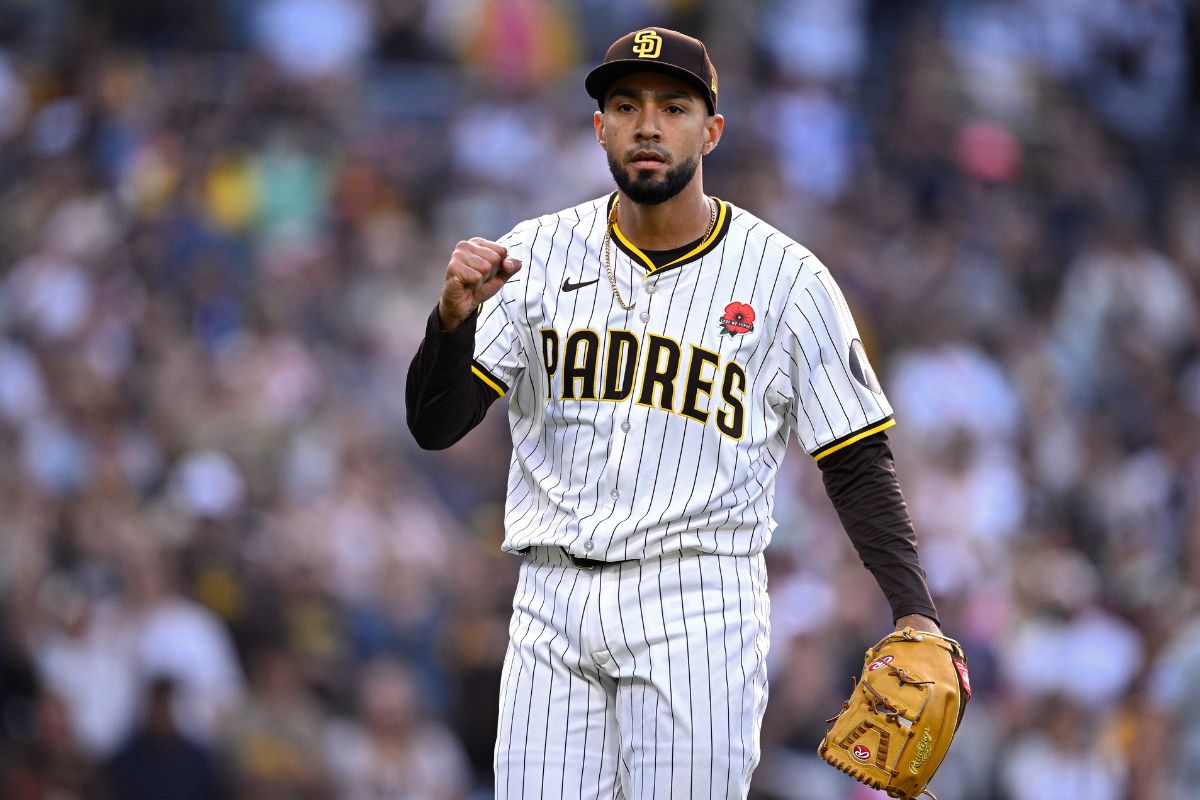 Robert suárez recibe dura suspensión de mlb