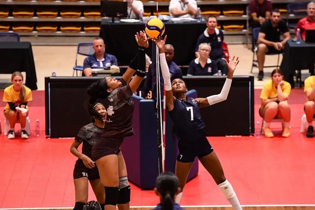 Voleibol femenino batalló en Canadá