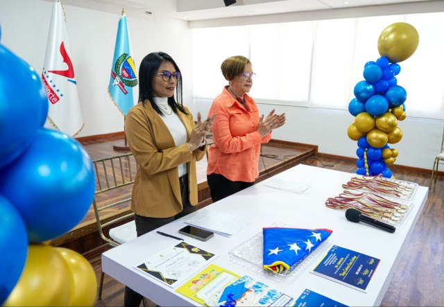 Bolívar Niño celebró promoción 2024-25