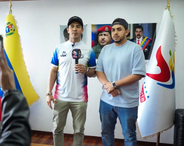 Esgrima masculina evalúa preparación