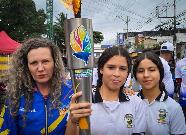 Fuego Patrio flamea en los Andes