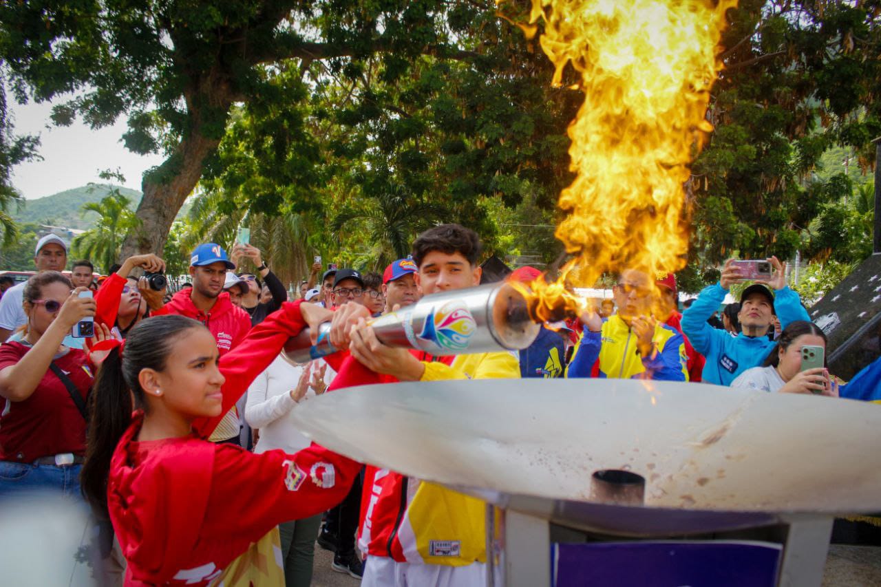 Fuego Patrio ilumina a Anzoátegui