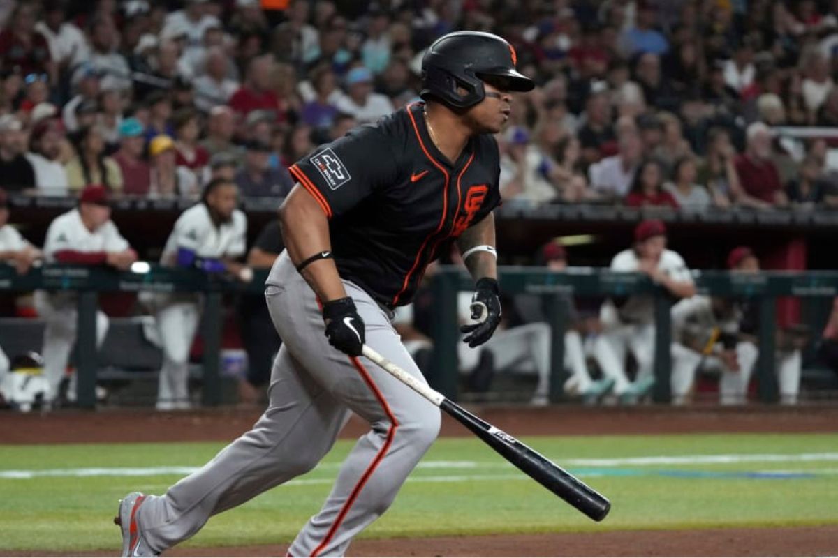 Rafael devers se mantendrá con los giants / foto: mlb