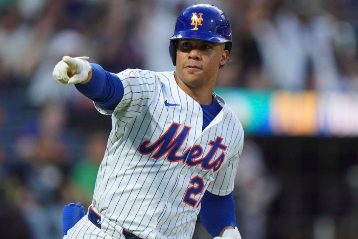 Juan soto acaricia una nueva marca de bases robadas / foto: mlb