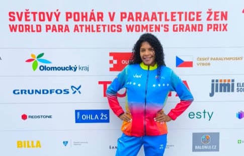 Sele Barrios debutó con oro en Chequia