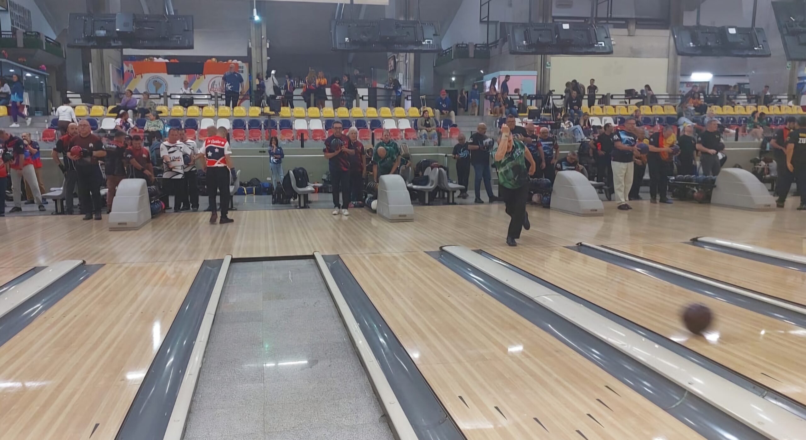 Los bolos se derrumban en Miranda