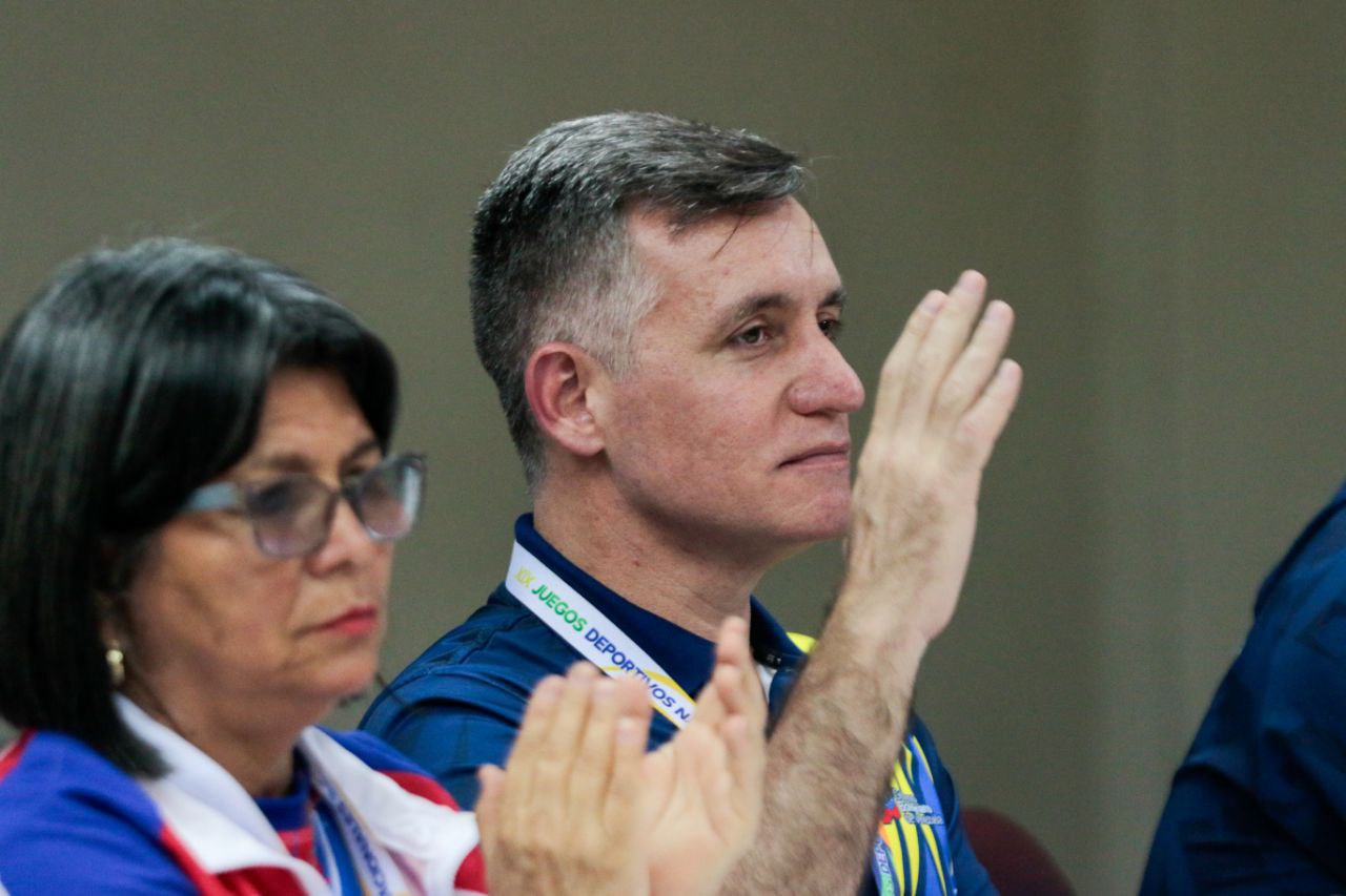 Taekwondo y voleibol entran en acción