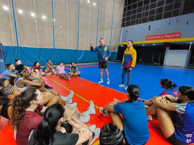Voleibol femenino por cupos en México