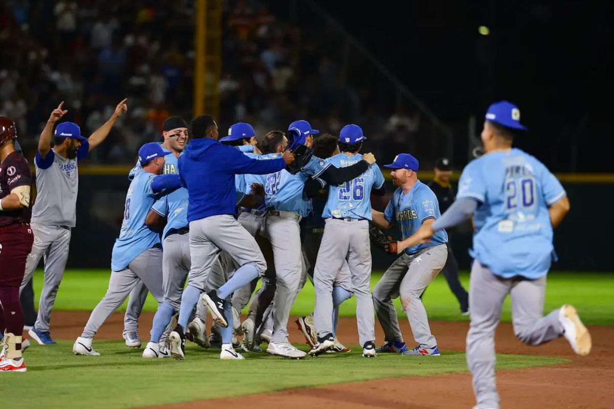 Charros cerca de una marca única / foto: lmb