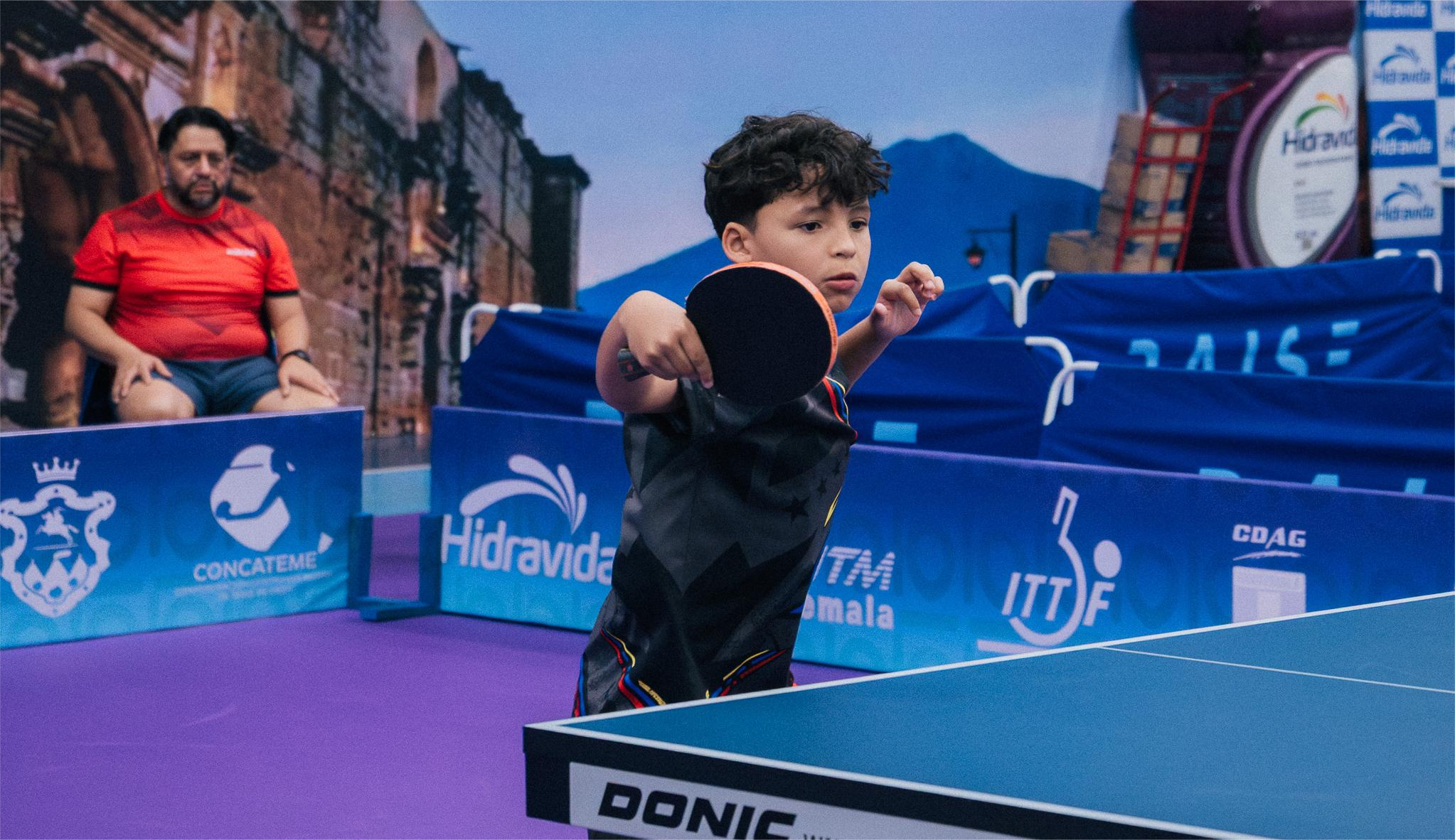 Cierre plateado de Tenis de Mesa en Guatemala