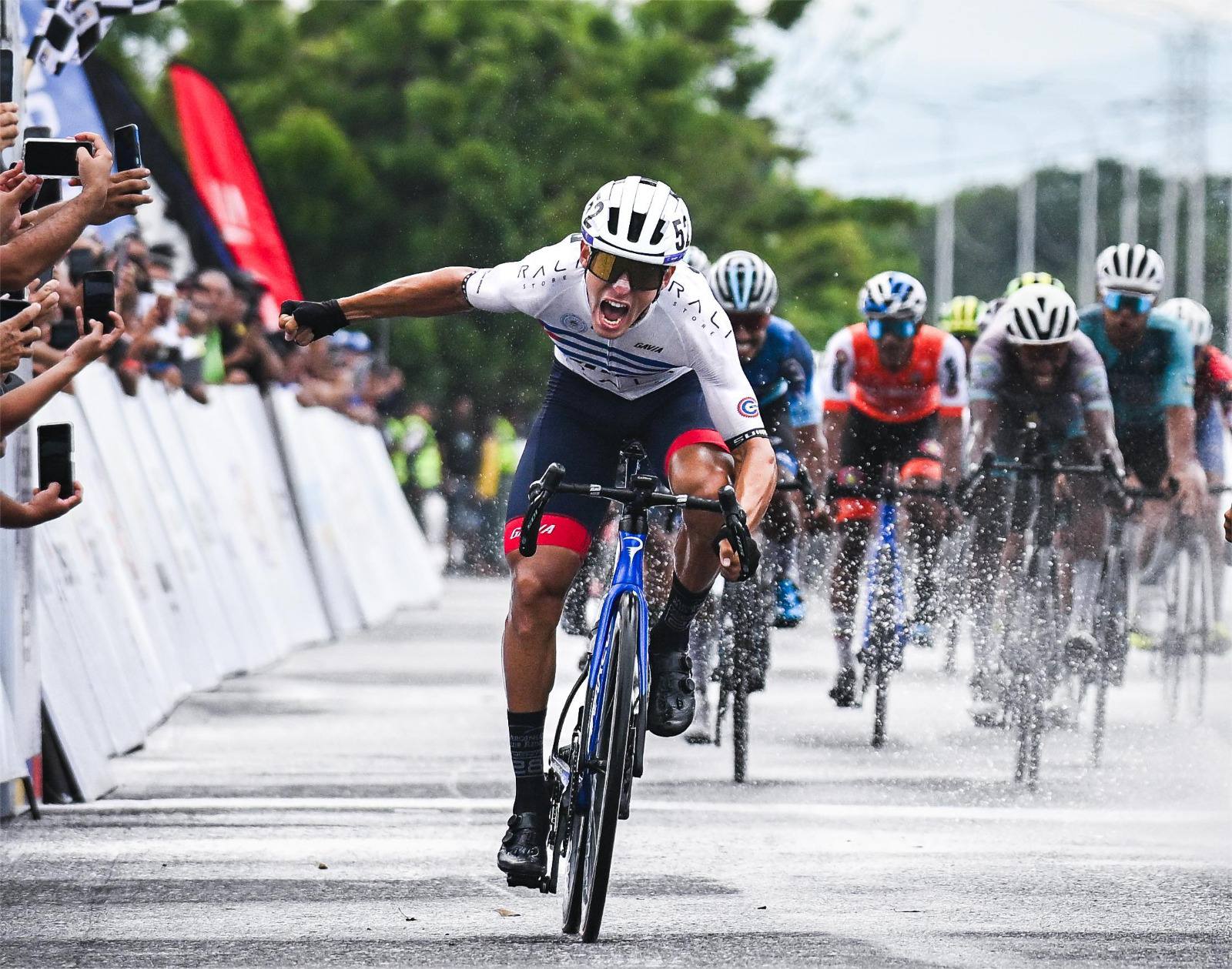 José Domínguez selló con victoria quinta etapa
