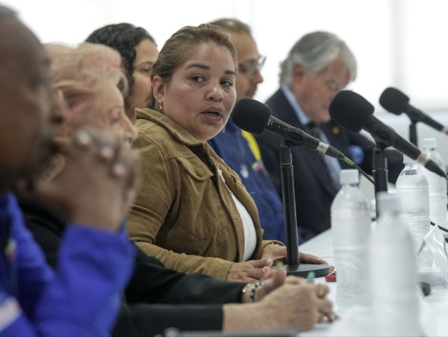 Maestro español de billar trae su sabiduría