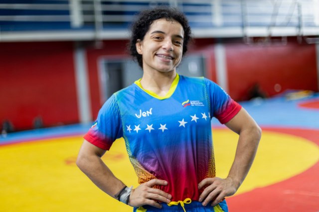 Lucha femenina busca medallas en Mundial sub 23