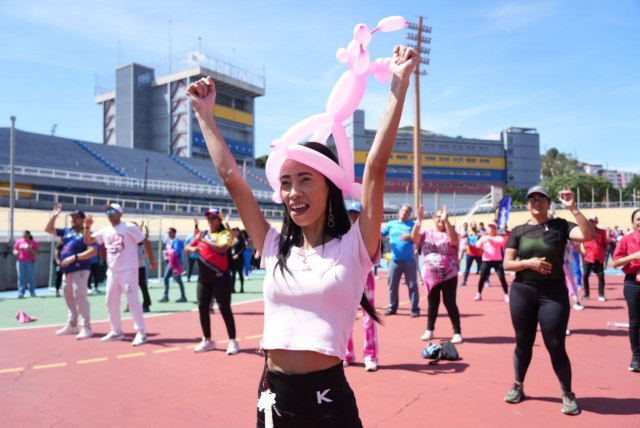 Semana rosa cerró con un baile saludable