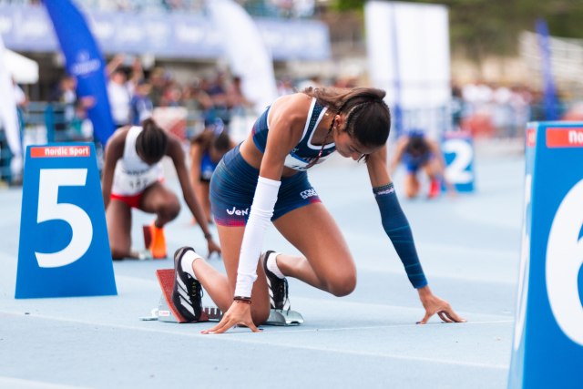Atletismo escolar barrió en 400 metros