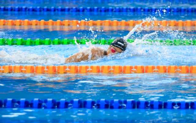 Natación escolar indetenible con seis más de oro