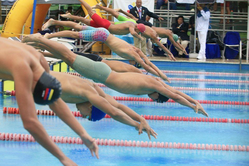 Natación inicia la lucha por las preseas