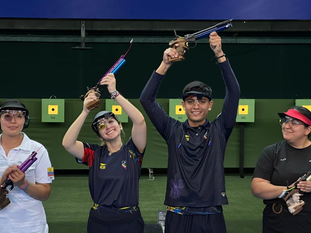 Pistola de aire 10 metros se coronó en mixto