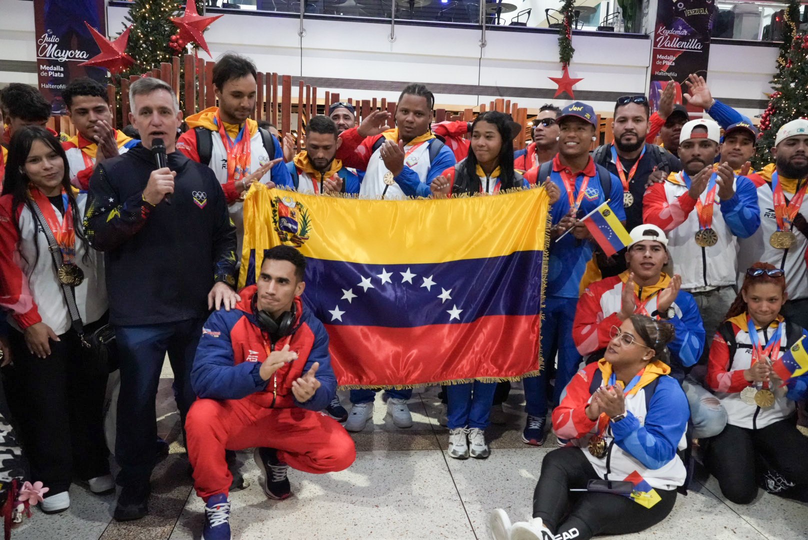 Primer contingente volvió cargado de medallas