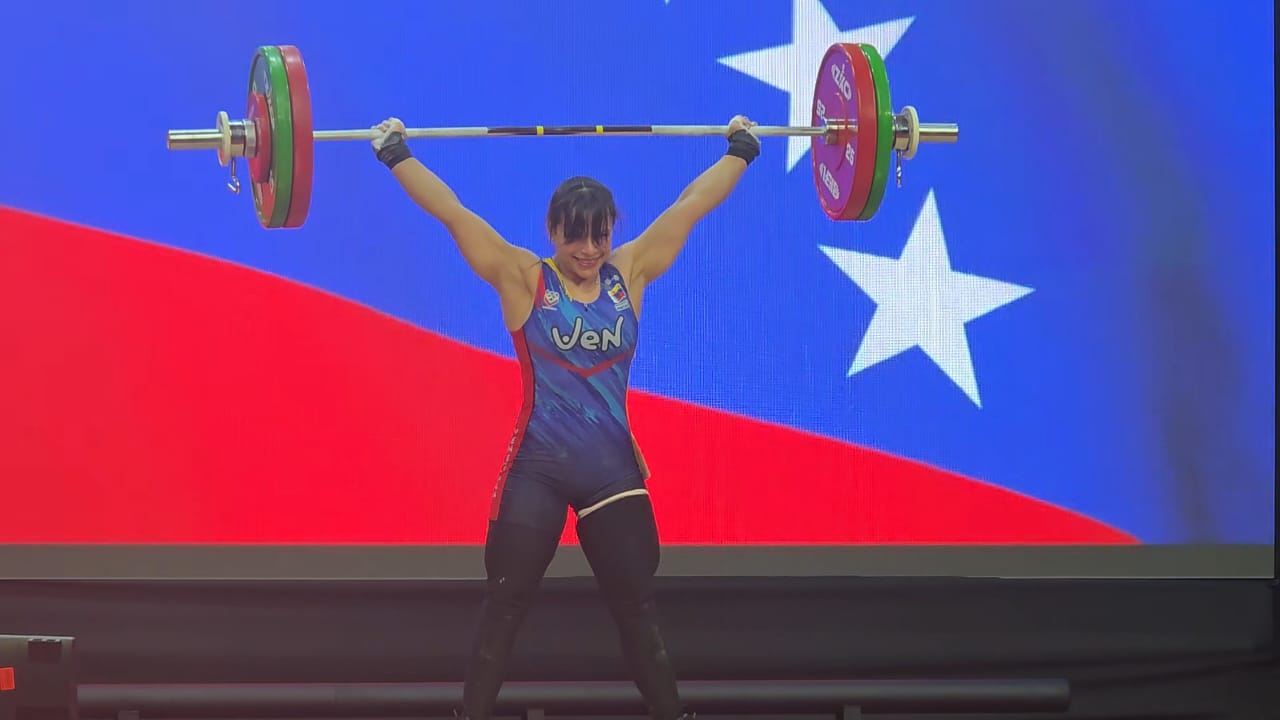 Siete doradas y tres récords para las pesas