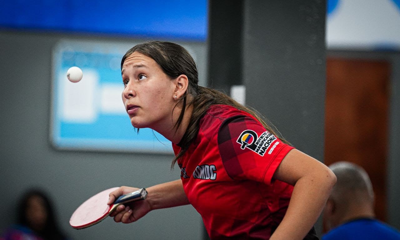 Tenis de mesa se enfrenta en la capital