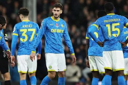 Vea autogol de Yerson Mosquera con Wolverhampton para aportar a crisis en Premier League | Colombianos en el Exterior