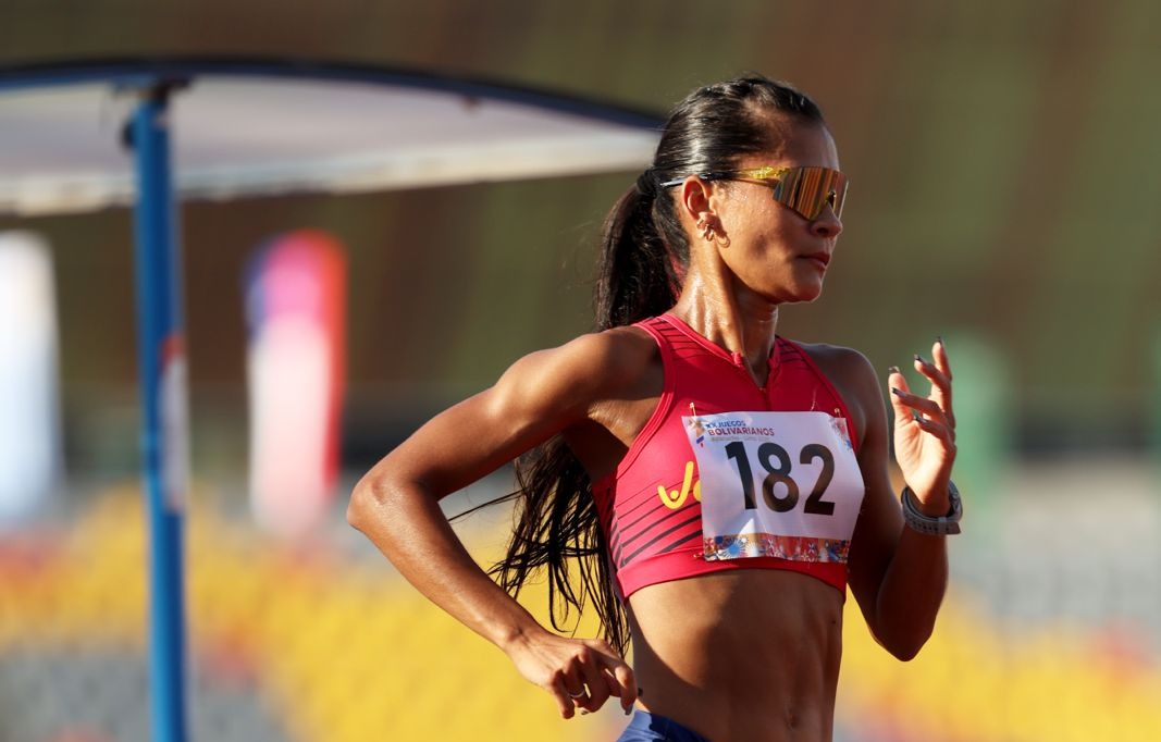 Atletismo cerró con tres oros en pista y campo