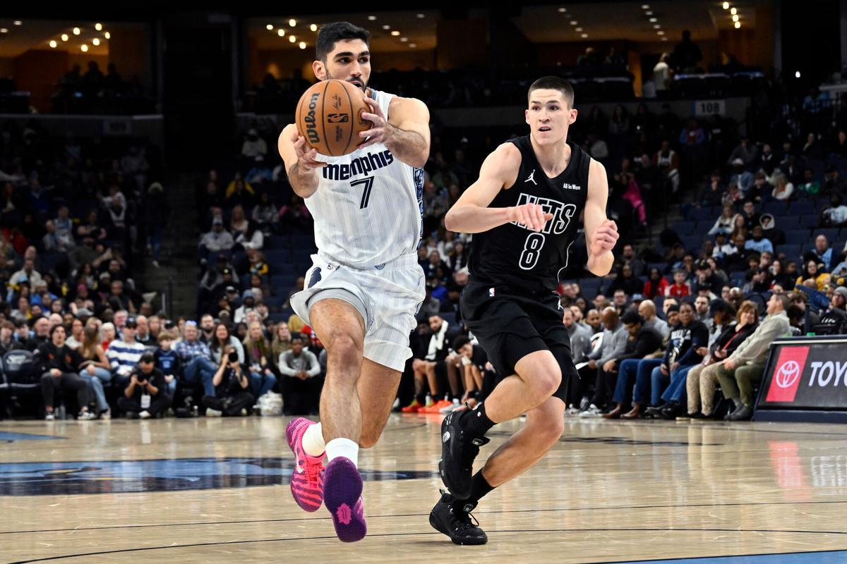 Santi Aldama se mide a Egor Demin