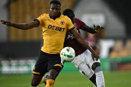 Mosquera notable, minutos de Arias: Wolverhampton vs Newcastle