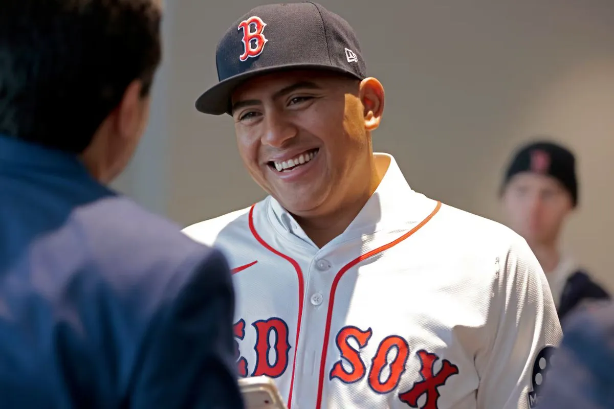 Ranger suárez inicia un nuevo ciclo en red sox / foto: boston globe