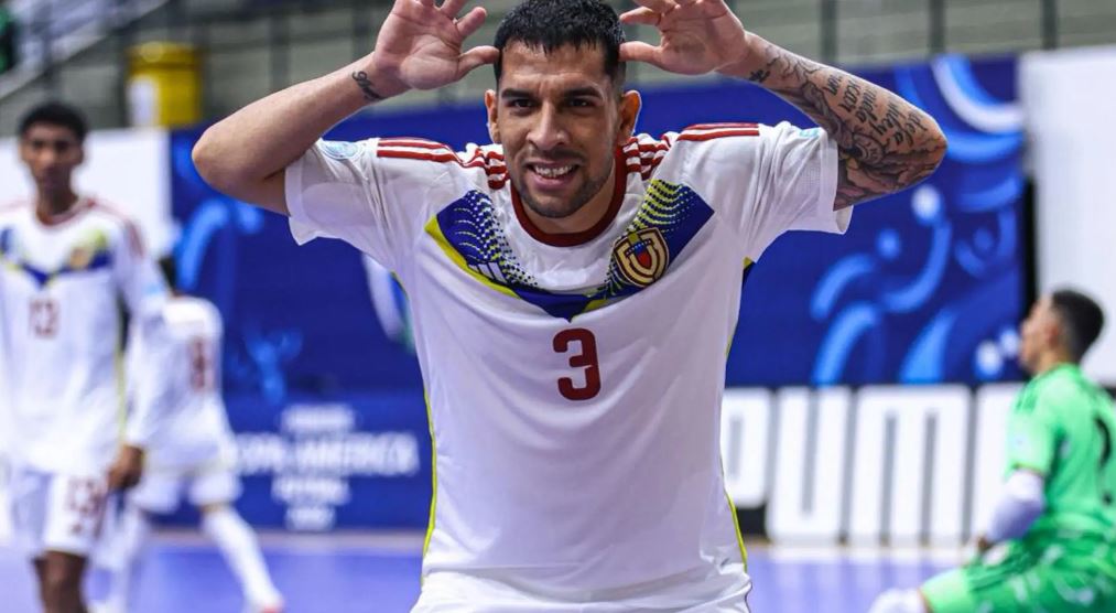 Selección de futsal inició con victoria