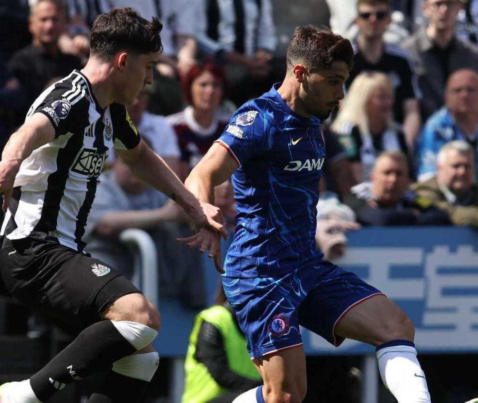 Sorpresa en Premier: 2026 inicia con despido de DT