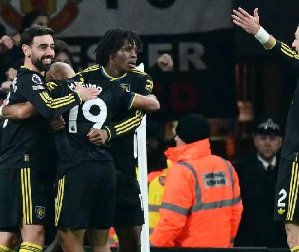 ¡Se apretó la Premier! Cayó líder Arsenal en partidazo de M. United