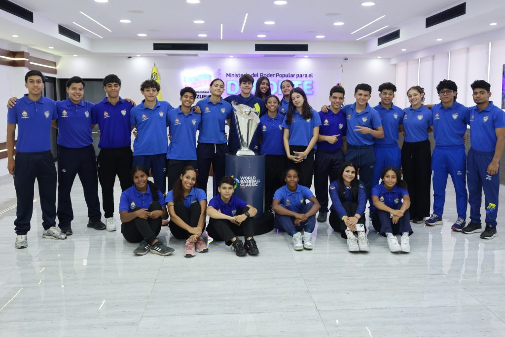 Atletas celebran la gran conquista