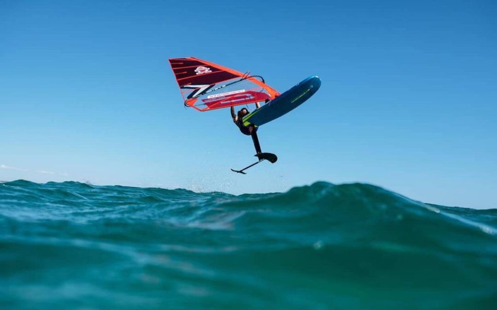 Cumaná recibe primera válida de vela