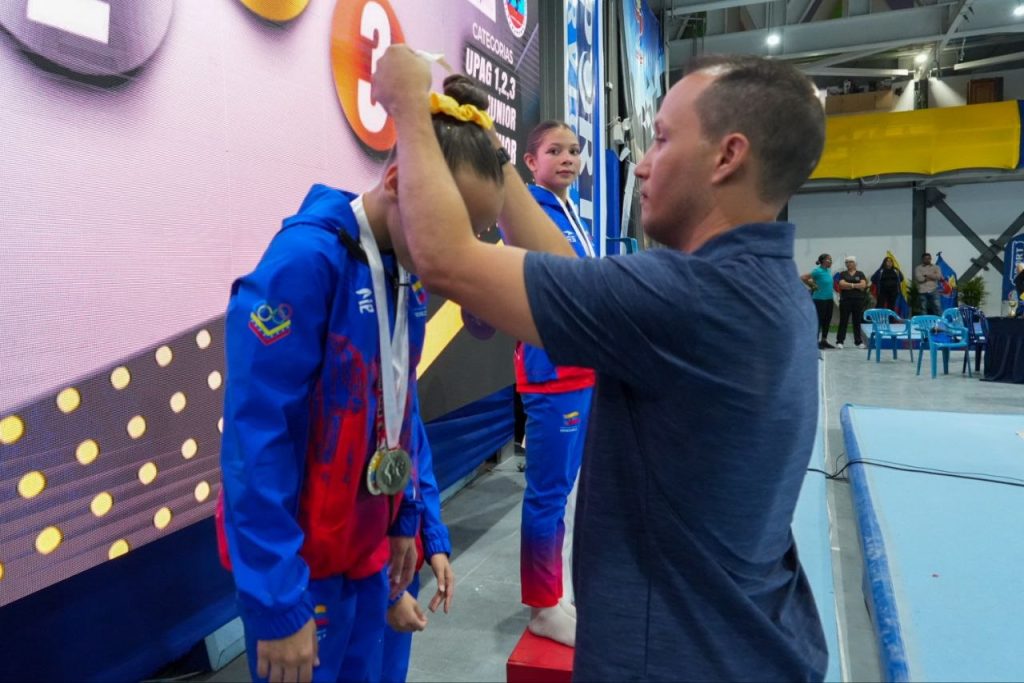 Gimnasia deslumbra en primer desafío