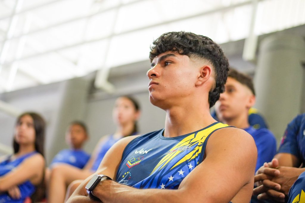 Ministro Cardillo supervisó al voleiplaya y escalada