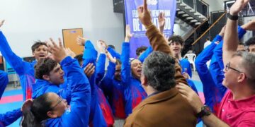 Atletas reciben dotación para los Suramericanos