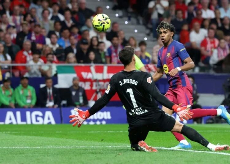 Barcelona estiró su ventaja tras resbalón del Real Madrid