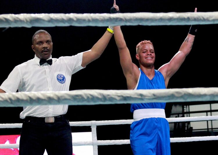 Alcalá y Ríos avanzaron en Mundial de Boxeo