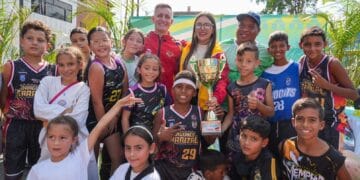 Ministro Cardillo impulsa masificación en Carrizal