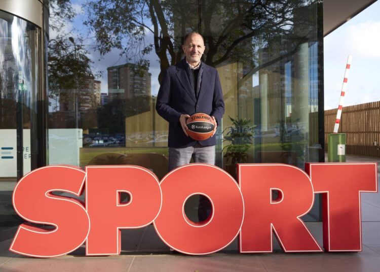 Chus Bueno visitó la redacción de SPORT para avanzar los proyectos que tiene en mente para la Euroliga