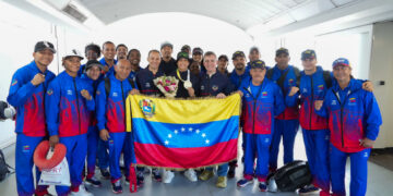 Omailyn Alcalá recibida con júbilo