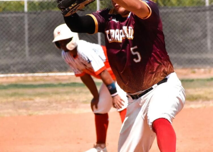 Barinas recibe Nacional de Softbol